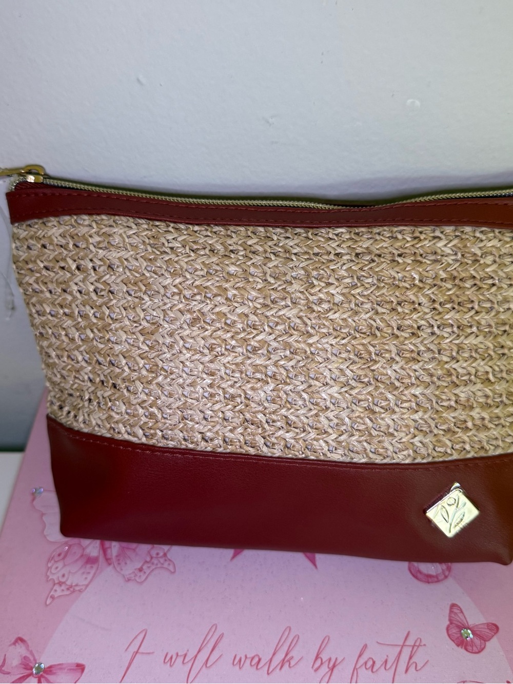 Woven Straw & Burgundy Faux Leather Women’s Clutch - Unbranded